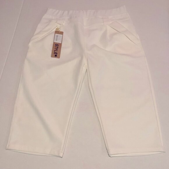 L/XL White Capri Pants NEW - Picture 1 of 1